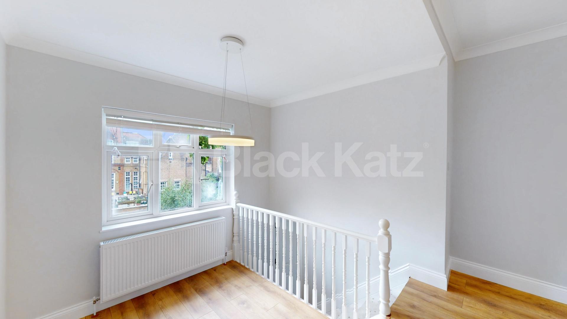 Modern Apartment Colville Road, Notting Hill